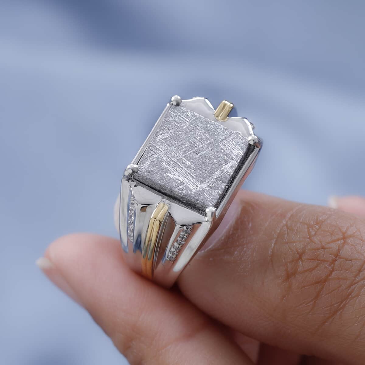 Marvelous Meteorite, White Zircon Men's Ring in Vermeil YG and Platinum Over Sterling Silver (Size 10.0) 0.20 ctw image number 2