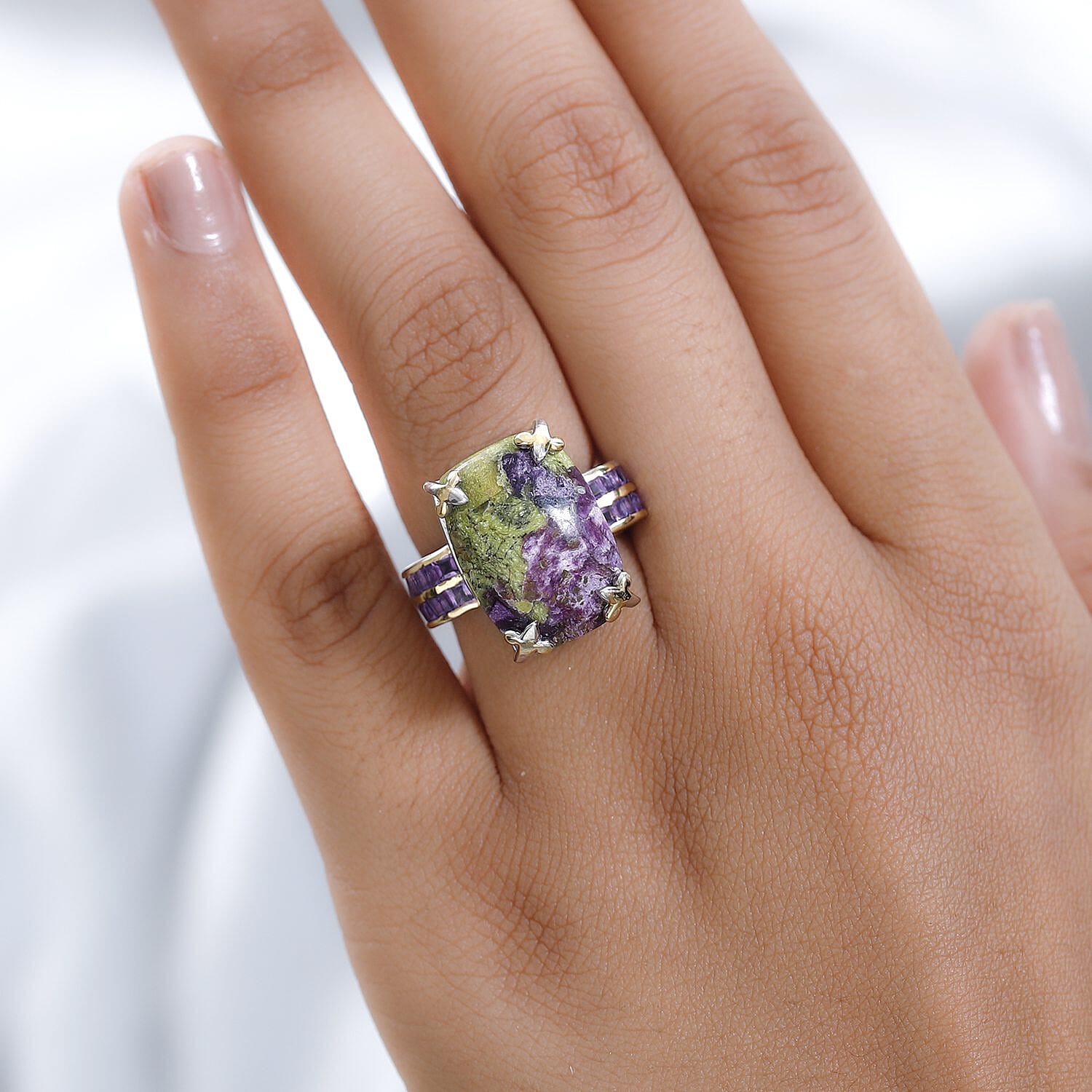 Tasmanian Stichtite and Amethyst Ring in Vermeil YG & Platinum Over Sterling Silver (Size 5.0) 12.10 ctw