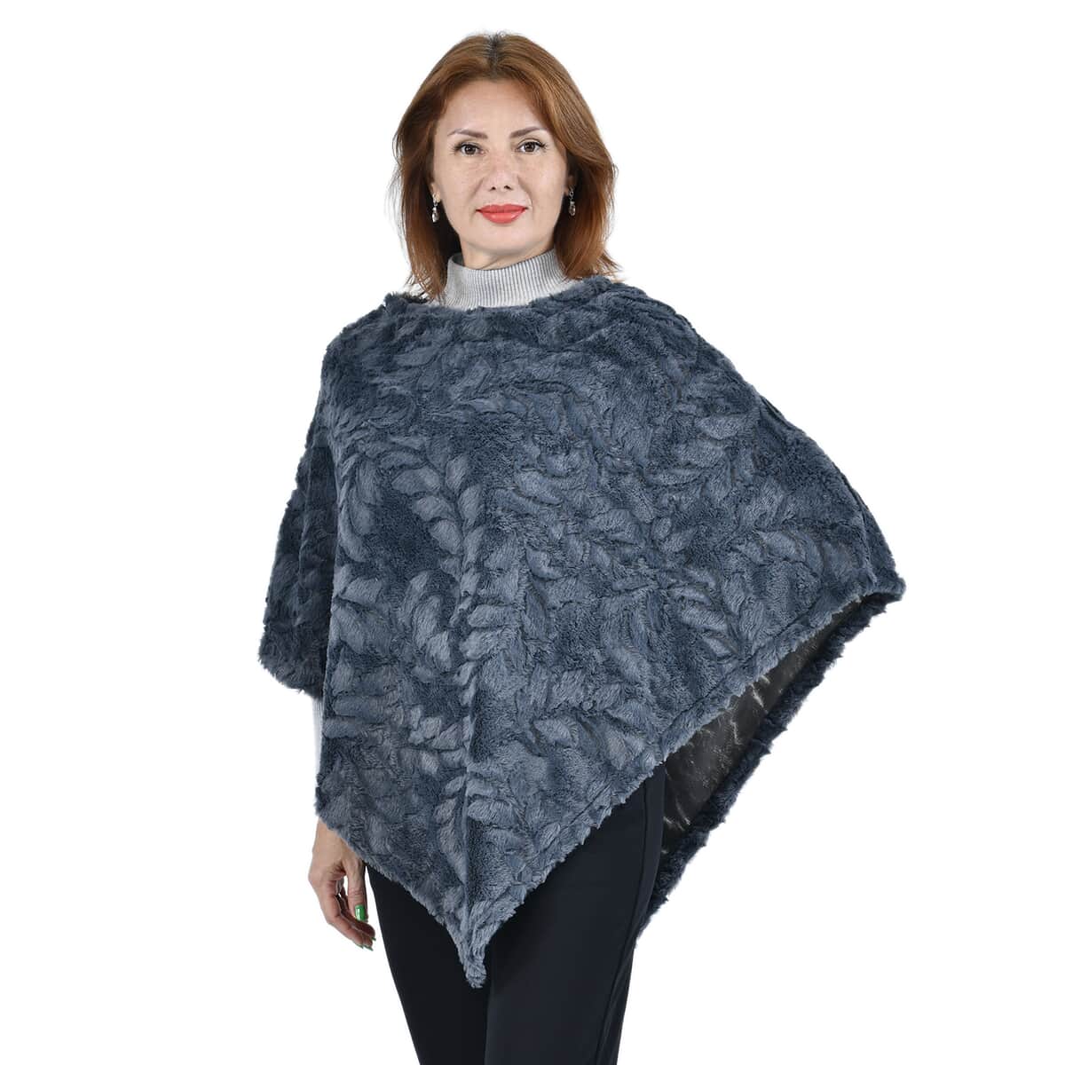 Passage Gray Leaf Pattern Faux Fur Poncho - One Size Fits Most image number 0