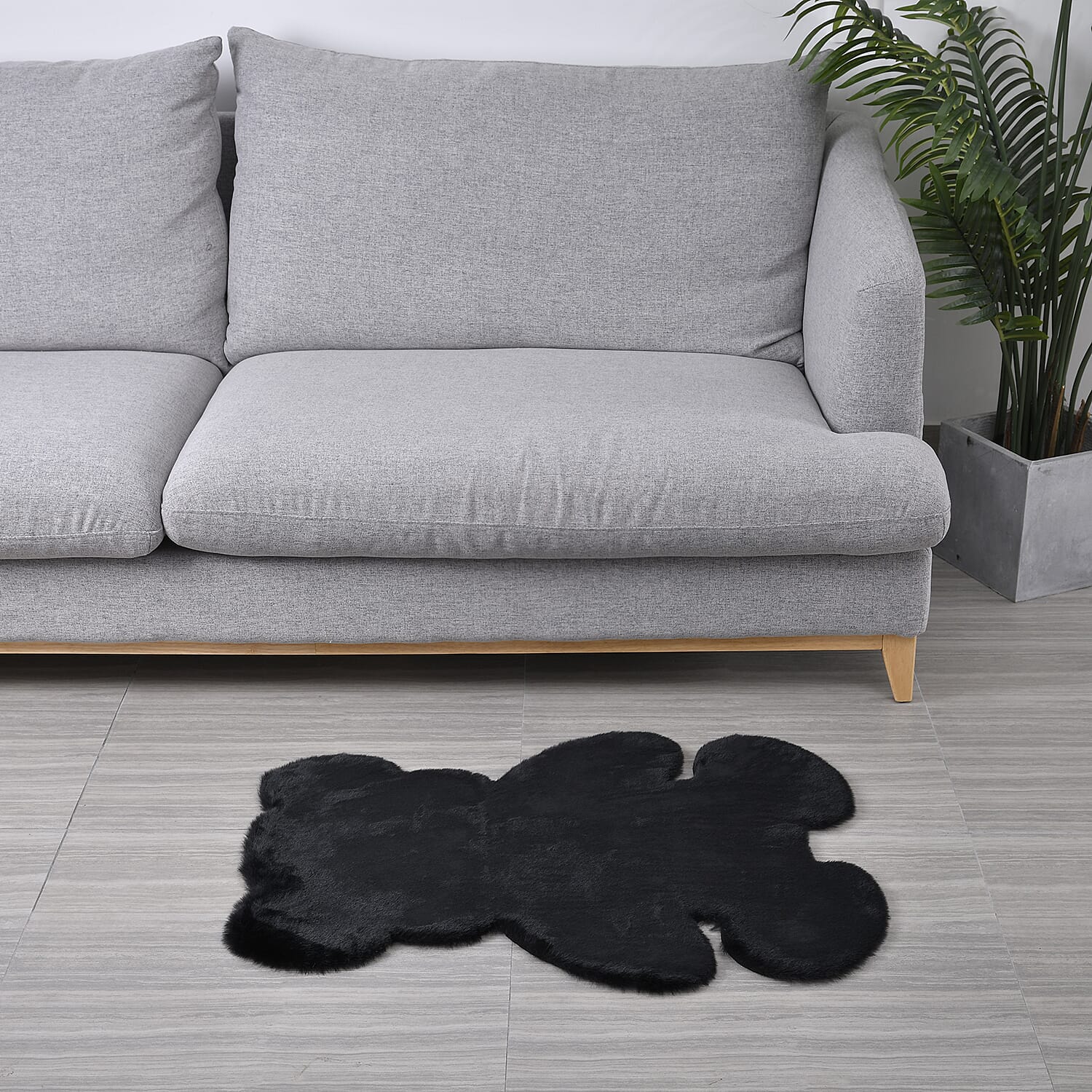 Homesmart Black Bear Shape Rug