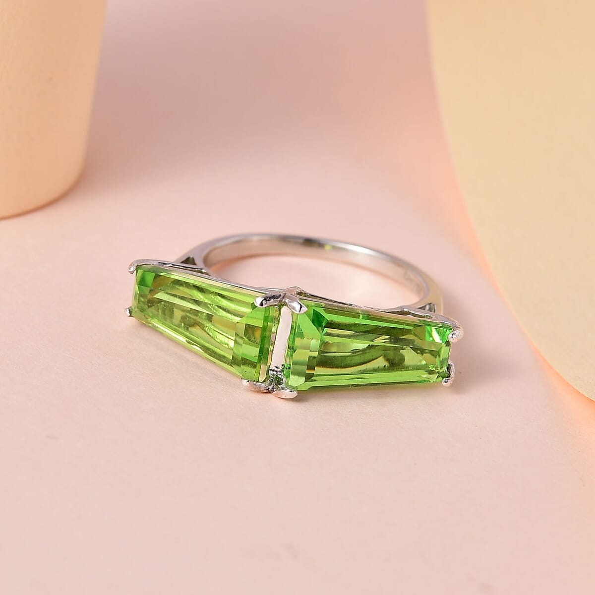 Chartreuse Quartz (Triplet) Fancy Ring in Platinum Over Sterling Silver 6.40 ctw (Del. in 5-7 Days) image number 1