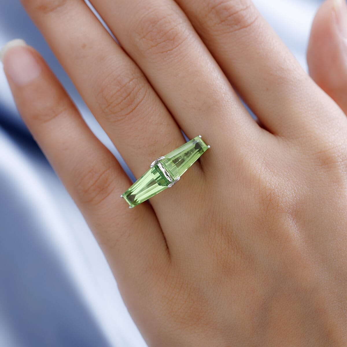 Chartreuse Quartz (Triplet) Fancy Ring in Platinum Over Sterling Silver (Size 7.0) 6.40 ctw image number 2