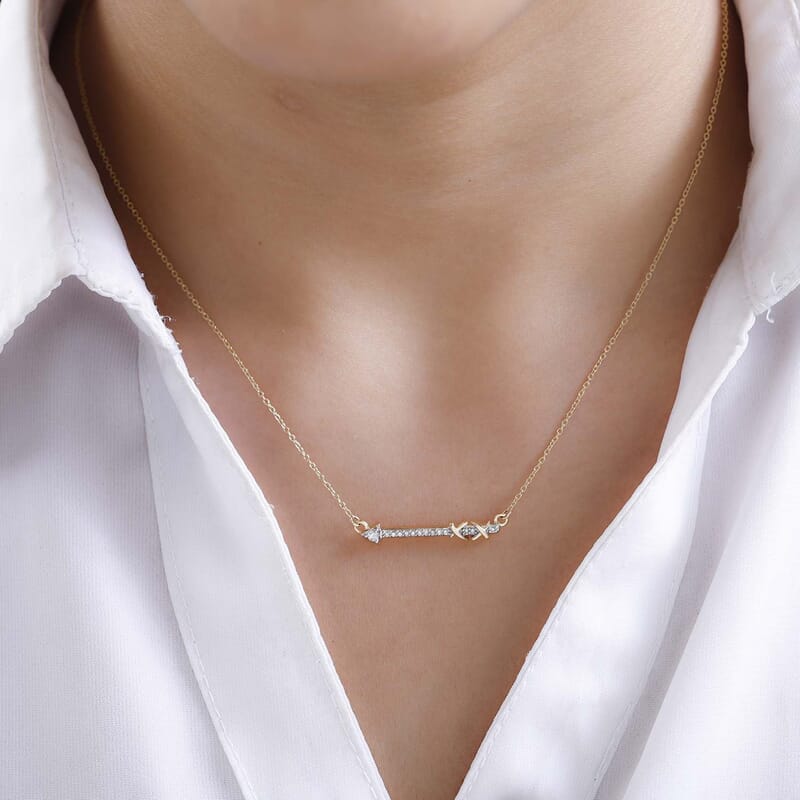Luxoro 14K Yellow Gold G-H I2 White Diamond Arrow Necklace 18 Inches 0.09 ctw