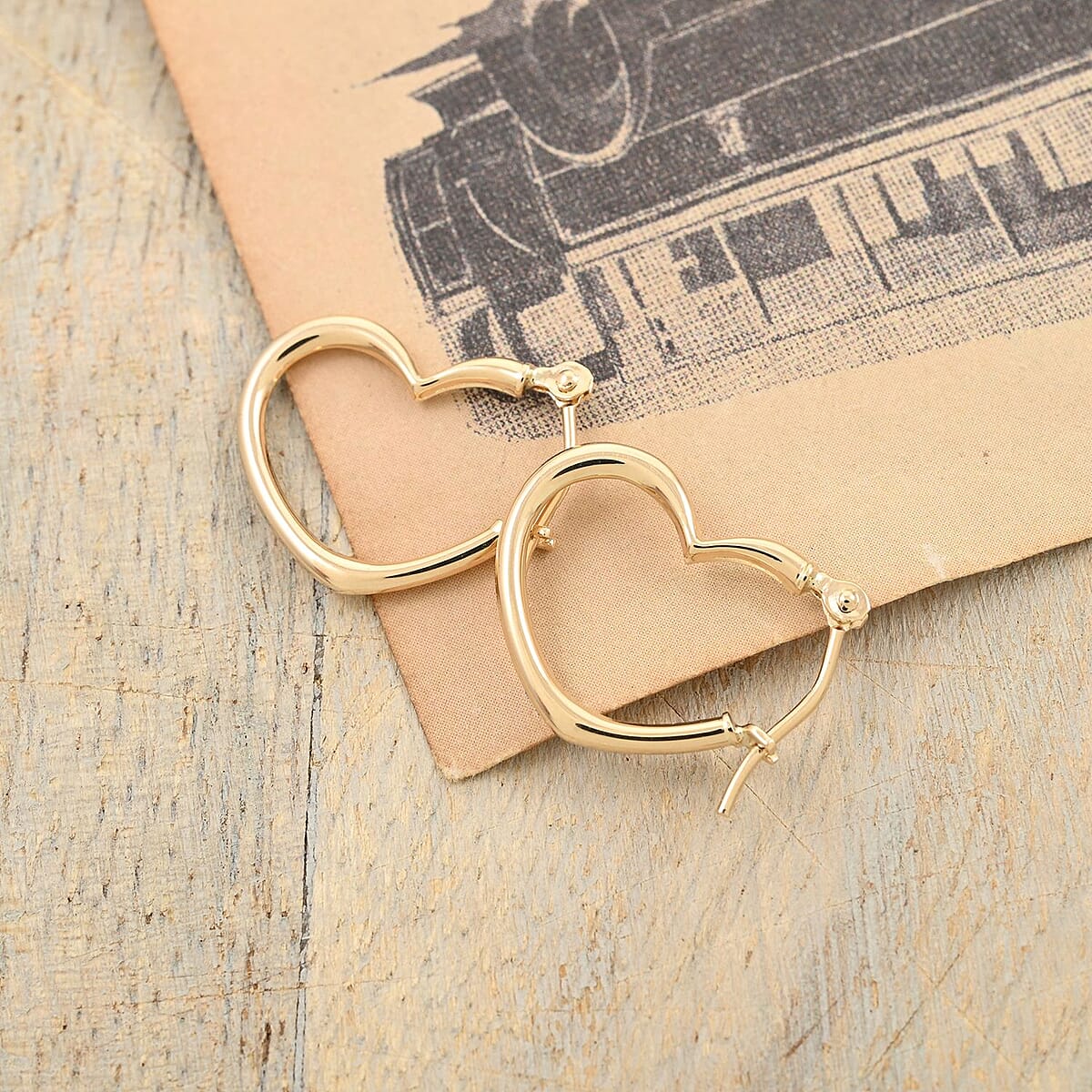 14K Yellow Gold Polished Sideways Heart Hoop Earrings image number 1