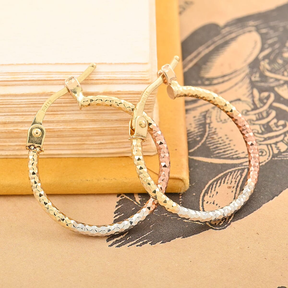 14K Tri-Color Gold Diamond Cut Hoop Earrings 1.15 Grams image number 1