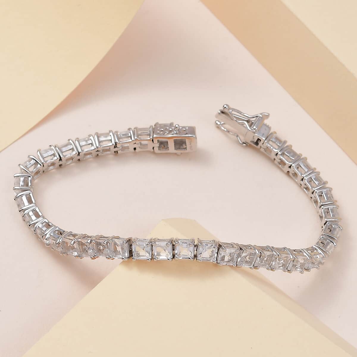 Asscher Cut White Topaz Tennis Bracelet in Platinum Over Sterling Silver (6.50 In) 16.85 ctw image number 1