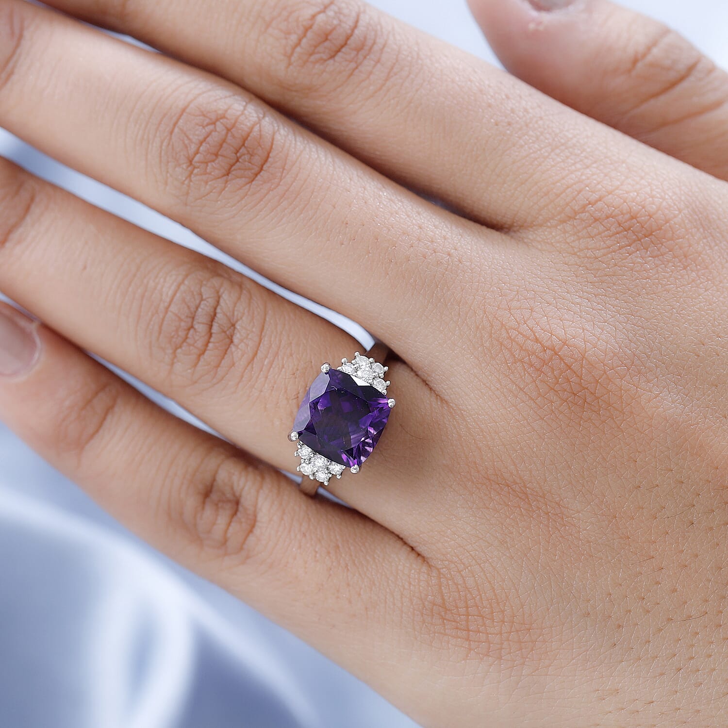 10 - Product card gallery slide 3 (10144843923739)