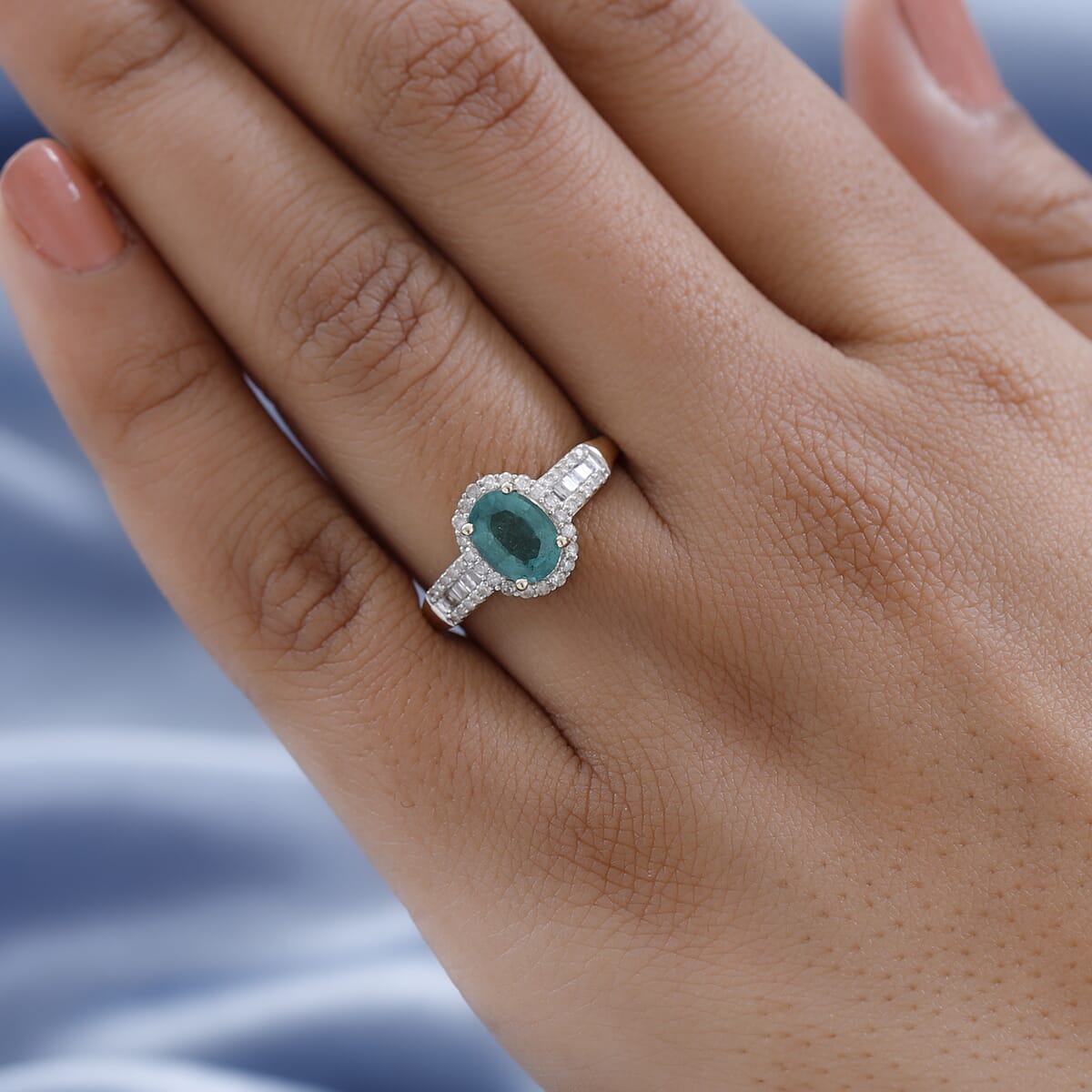 Luxoro 10K Yellow Gold AAA Kagem Zambian Emerald and Diamond Halo Ring 1.30 ctw image number 2
