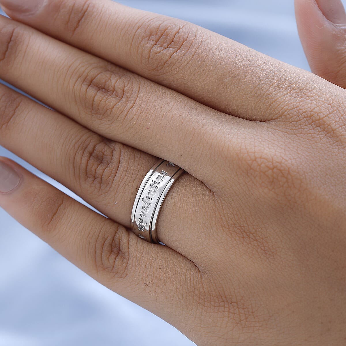 Platinum Over Sterling Silver My Valentine Spinner Ring (Size 11.0) 6.20 Grams image number 2