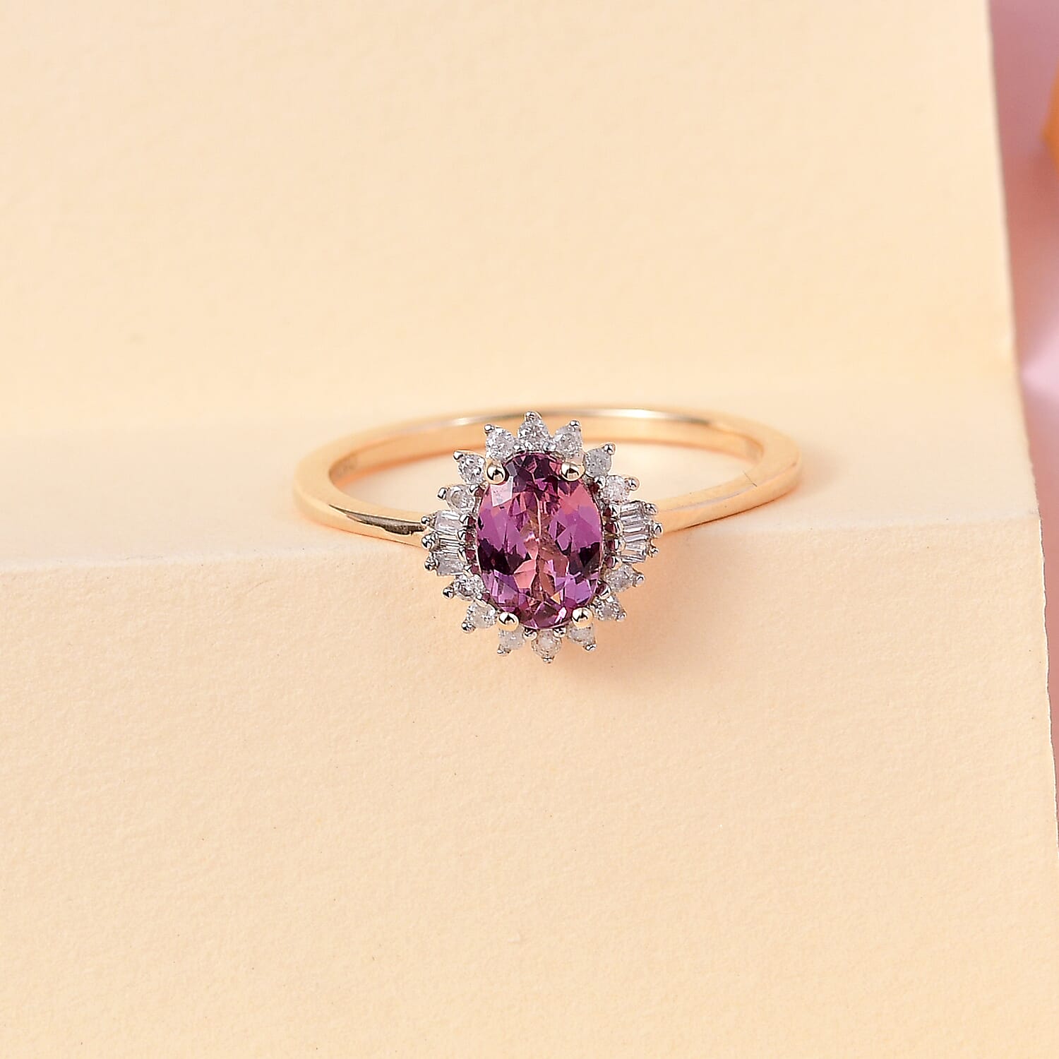 Luxoro 10K Yellow Gold Premium Narsipatnam Purple Spinel and Diamond Sunburst Ring (Size 10.0) 0.90 ctw