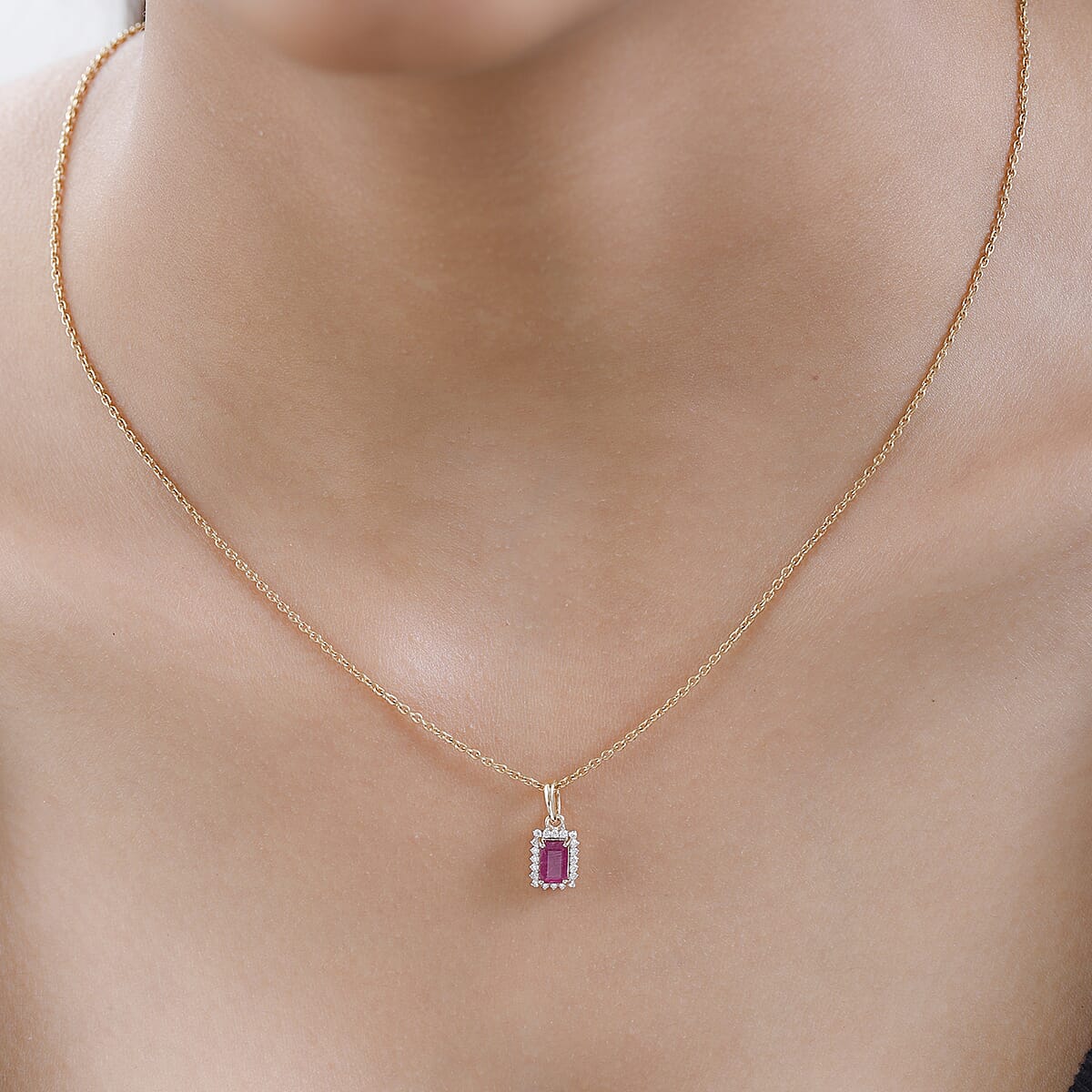 Luxoro 10K Yellow Gold Premium Niassa Ruby (FF) and Moissanite Halo Pendant 1.10 ctw image number 2