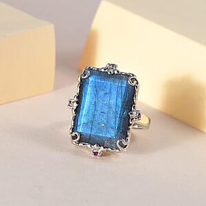 AAA Malagasy Labradorite and Orissa Rhodolite Garnet Ring in Platinum Over Sterling Silver (Size 6.0) 14.25 ctw