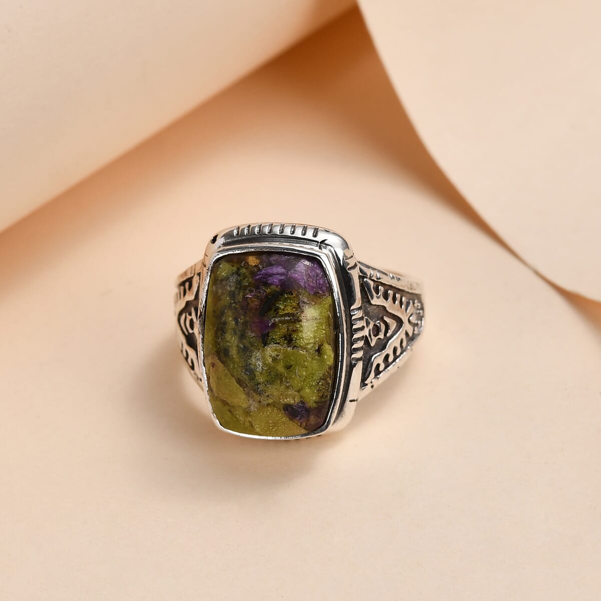 Artisan Crafted Tasmanian Stichtite Ring in Sterling Silver (Size 8.0) 6.10 ctw image number 1