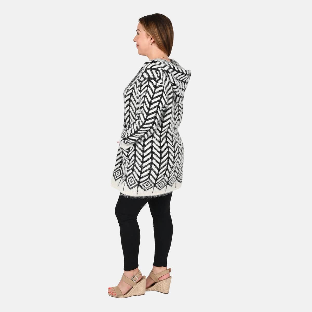 Tamsy White with Black Chevron Pattern Winter Hoodie with 2 Pocket - One Size Fits Most image number 2