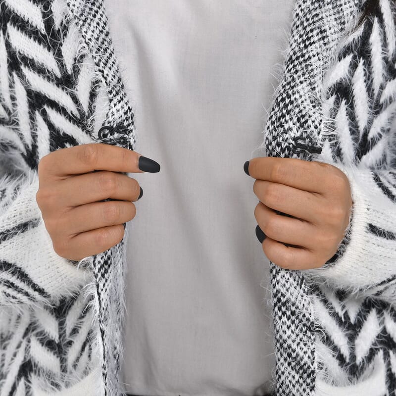 Tamsy White with Black Chevron Pattern Winter Hoodie with 2 Pocket - One Size Fits Most