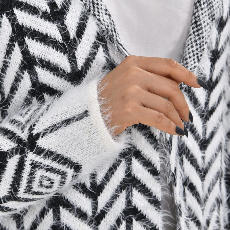 Tamsy White with Black Chevron Pattern Winter Hoodie with 2 Pocket - One Size Fits Most
