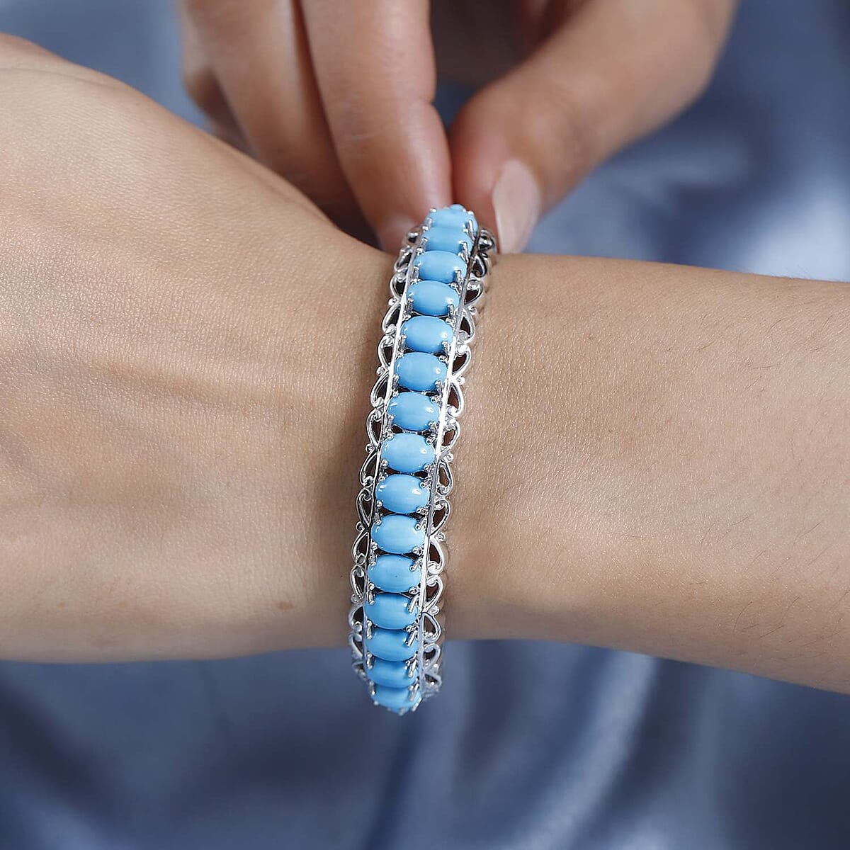 Sleeping Beauty Turquoise Bangle Bracelet in Platinum Over Sterling Silver (6.50 In) 10.85 ctw image number 2