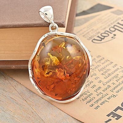 Baltic Amber Round Pendant in Sterling Silver