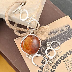 Baltic Amber Toggle Clasp Round Bracelet in Sterling Silver (7.50 In) 9 Grams