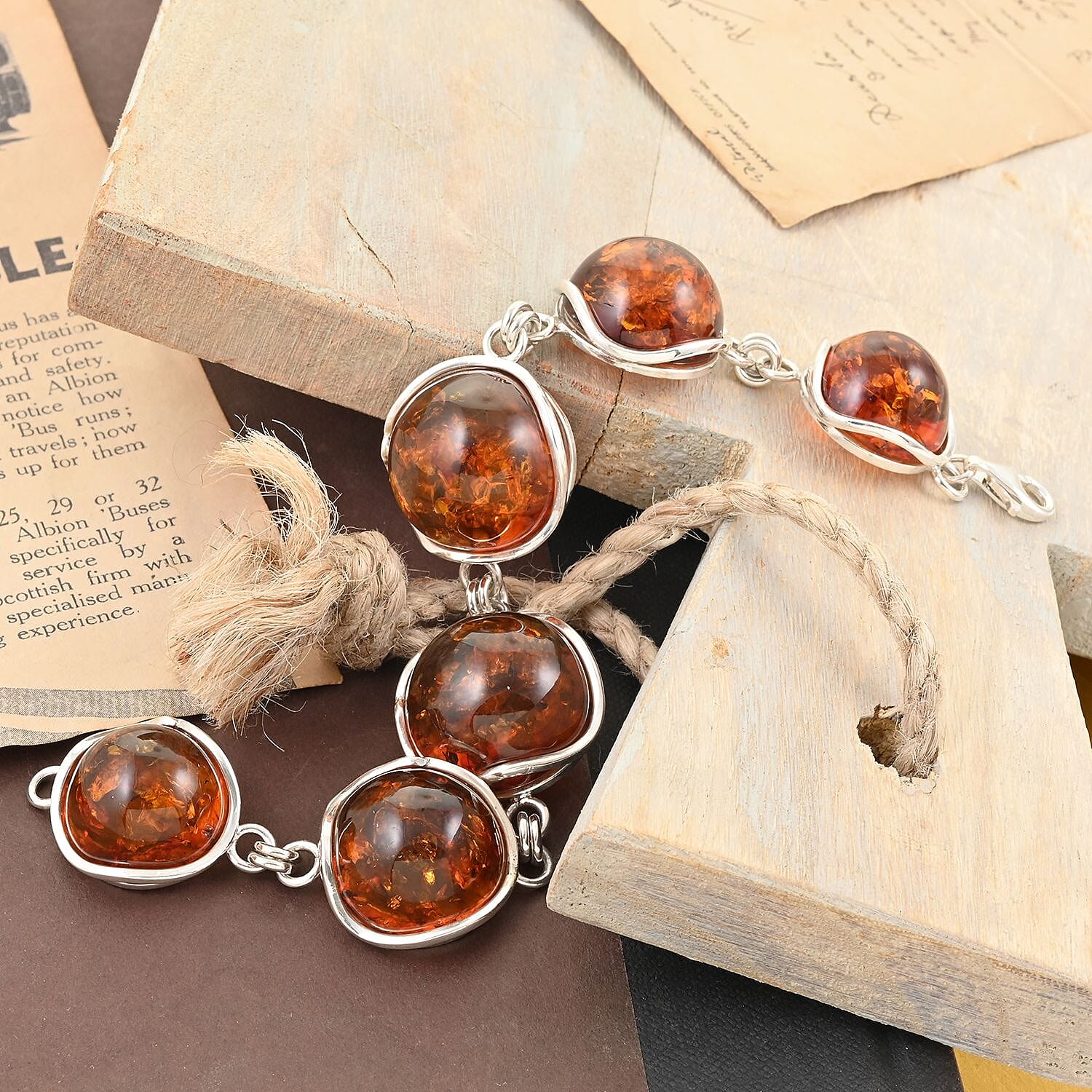 Default Title - Product card gallery slide 2 (10144914178331)