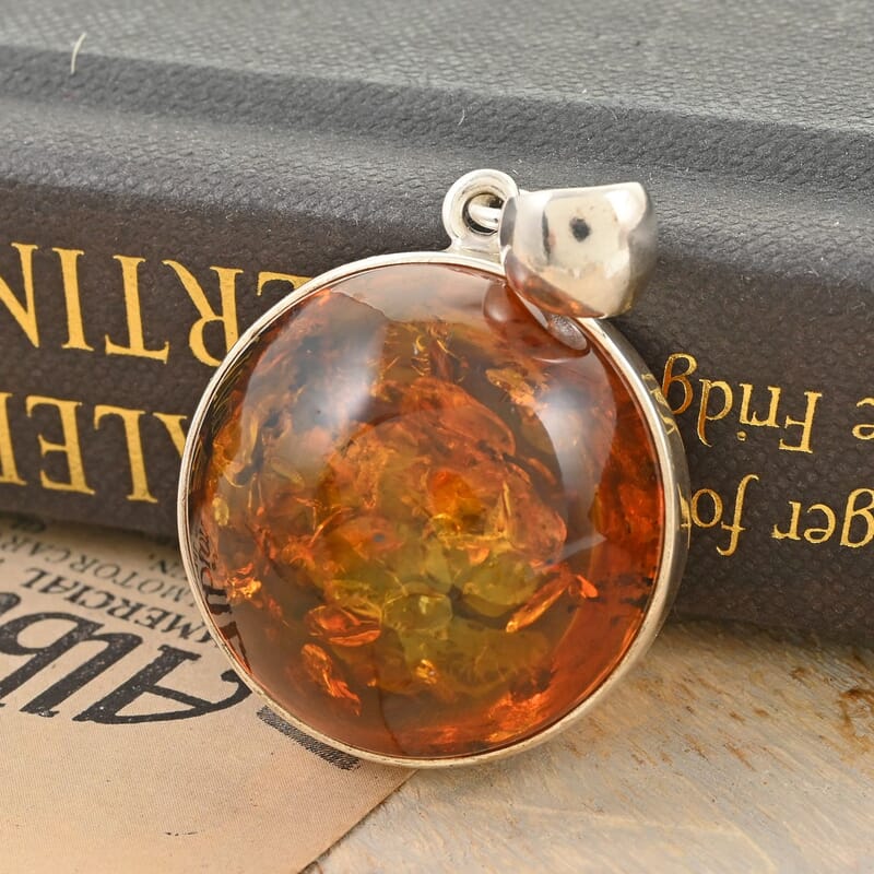Baltic Amber Round Cab Pendant in Sterling Silver