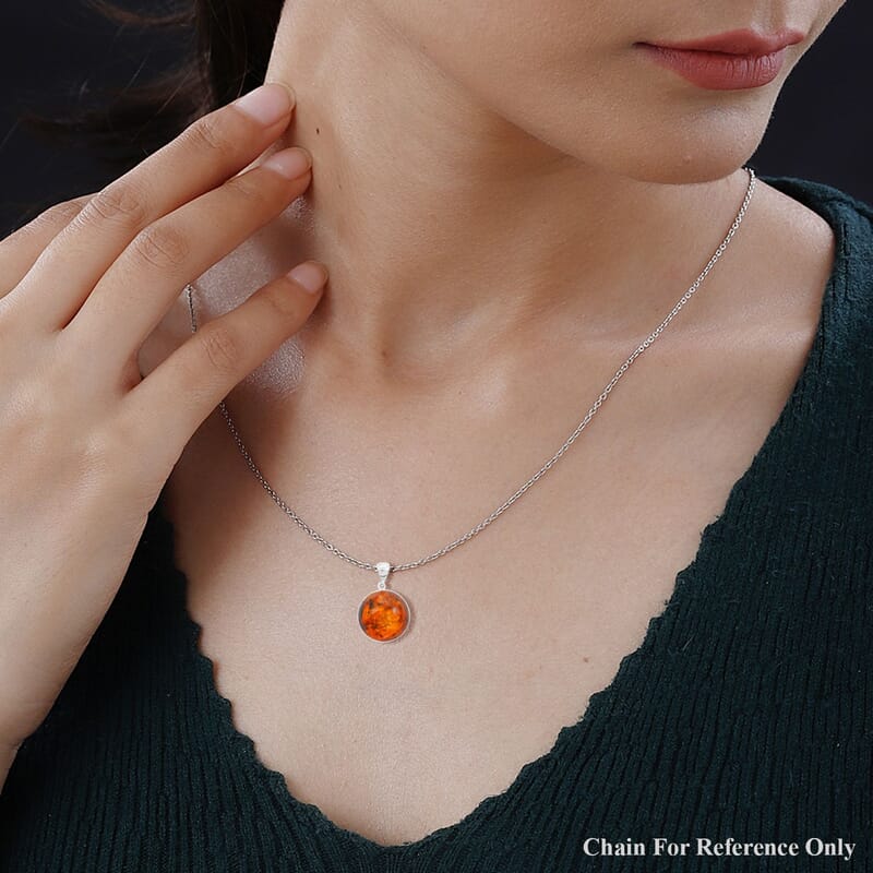 Baltic Amber Round Cab Pendant in Sterling Silver