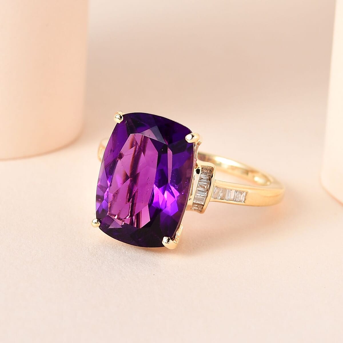 Luxoro 10K Yellow Gold AAA Zambian Amethyst and G-H I3 Diamond Ring (Size 10.0) 6.50 ctw (Del. in 5-7 Days) image number 1