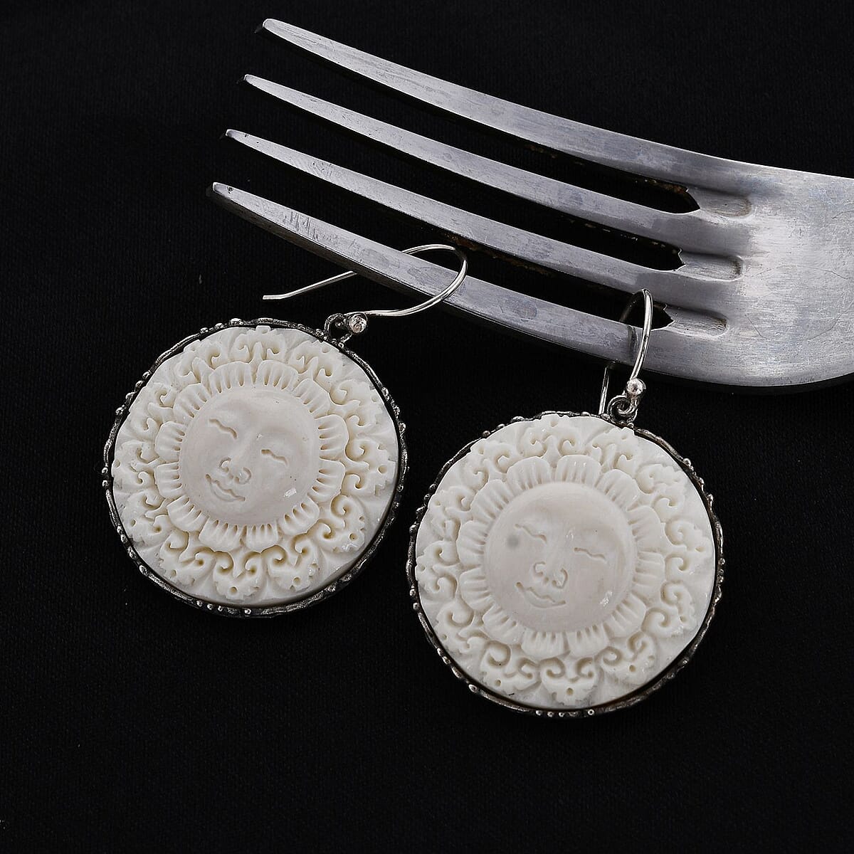 Bali Legacy Carved Bone Happy Floral Sun Earrings in Sterling Silver image number 1