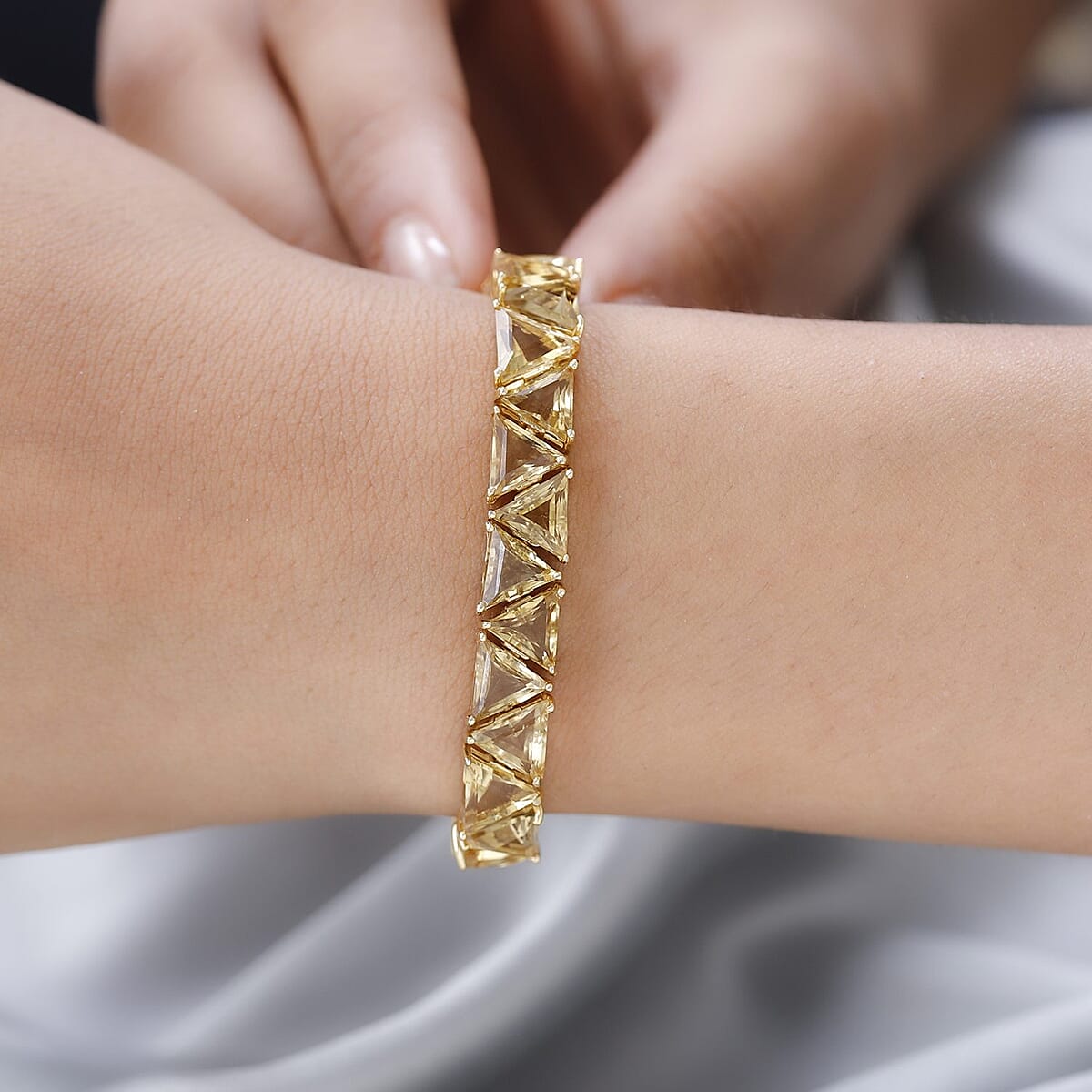 Brazilian Citrine Tennis Bracelet in Vermeil Yellow Gold Over Sterling Silver (7.25 In) 35.00 ctw image number 2