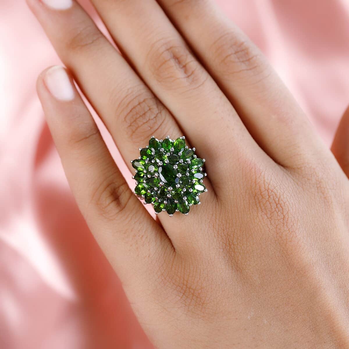 Chrome Diopside 6.00 ctw Floral Cluster Ring in Platinum Over Sterling Silver, Diopside Jewelry, Birthday Anniversary Gift (Size 5.0) image number 2