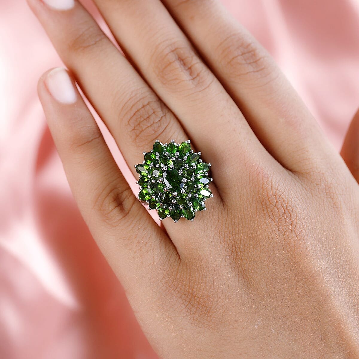 Chrome Diopside 6.00 ctw Floral Cluster Ring in Platinum Over Sterling Silver, Diopside Jewelry, Birthday Anniversary Gift (Size 9.0) image number 2