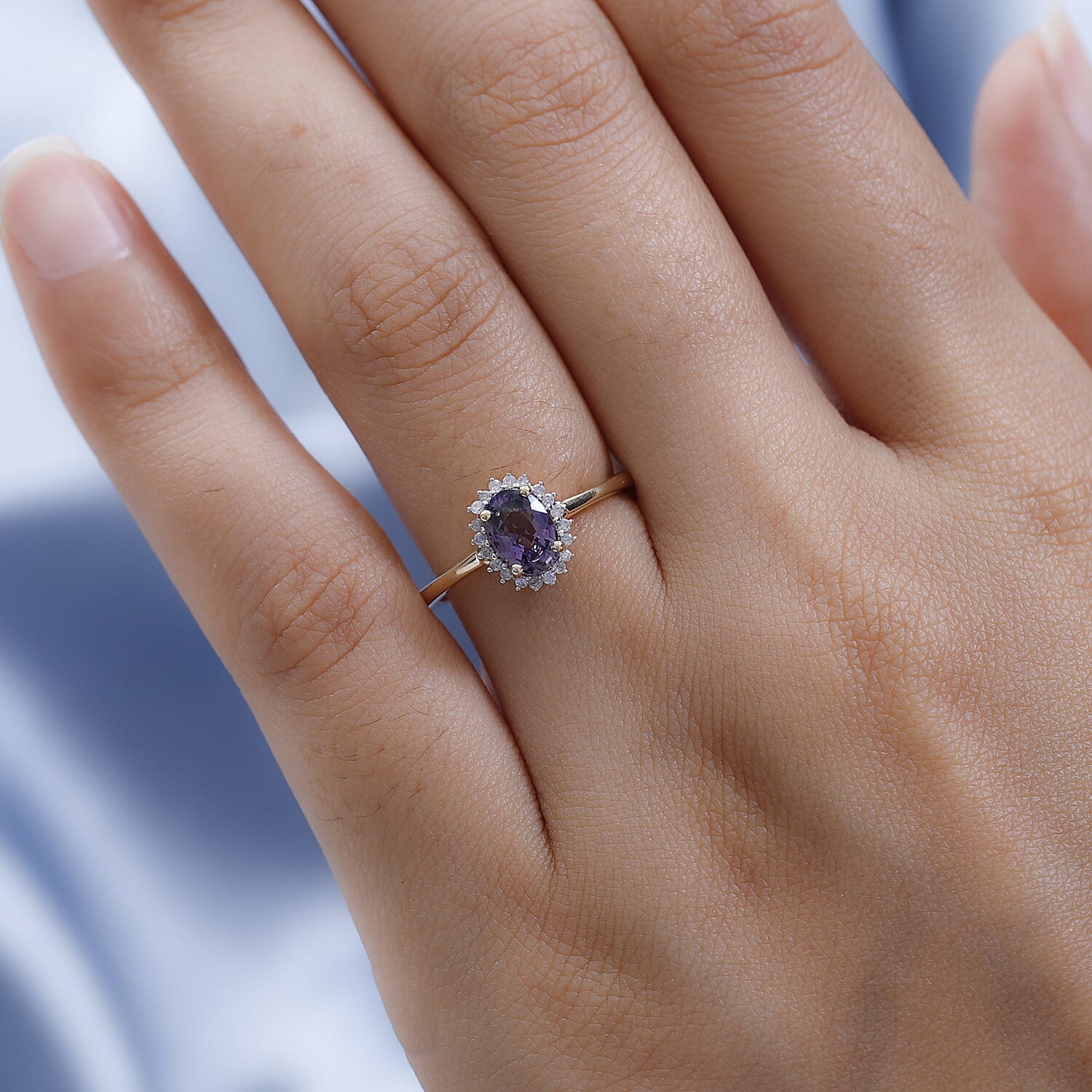 Luxoro 10K Yellow Gold Premium Tanzanian Lavender Spinel and Diamond Sunburst Ring (Size 10.0) 1.00 ctw