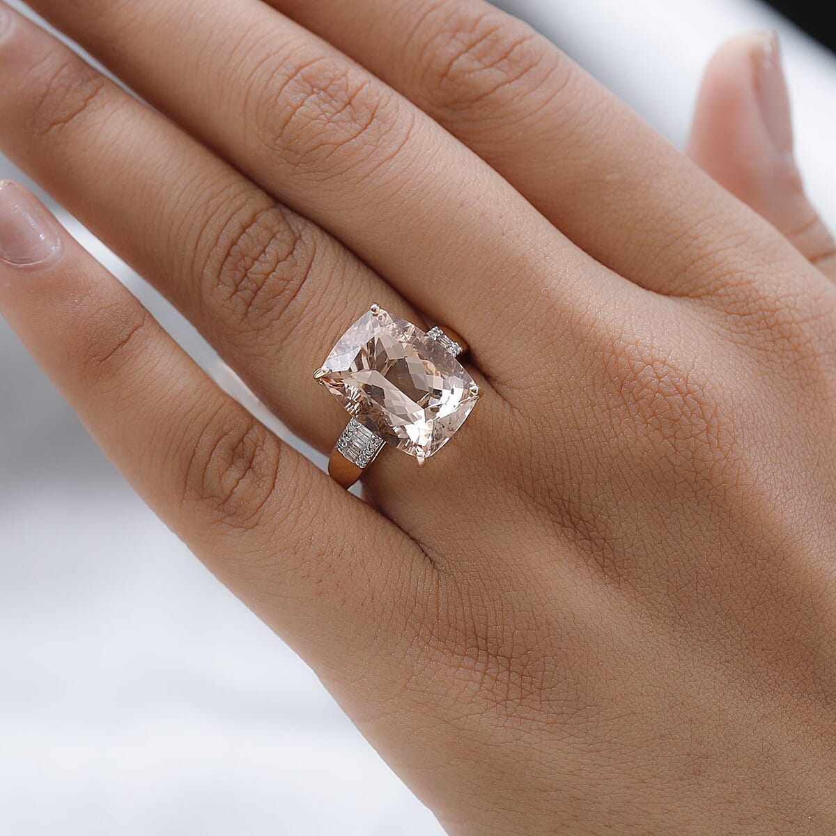 Luxoro 14K Rose Gold AAA Marropino Morganite and G-H I2 Diamond Ring (Size 7.0) 4.60 Grams 10.20 ctw image number 2