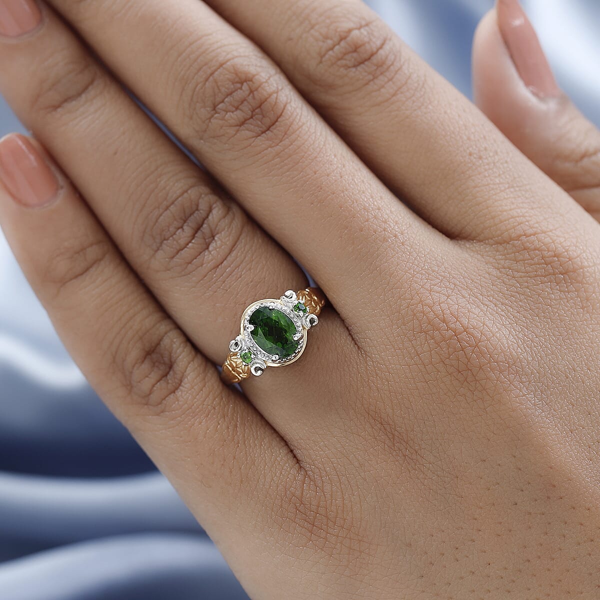 Chrome Diopside Ring in Vermeil YG and Platinum Over Sterling Silver (Size 7.0) 1.35 ctw image number 2