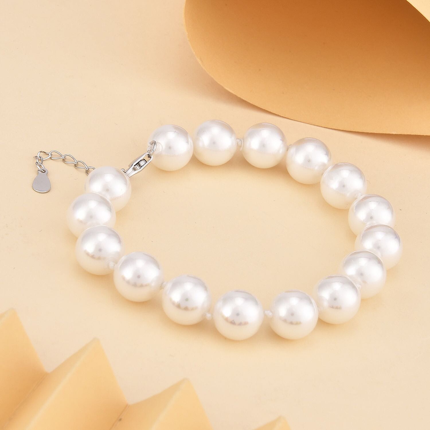 White Shell Pearl - Product card gallery slide 2 (10144808894747)