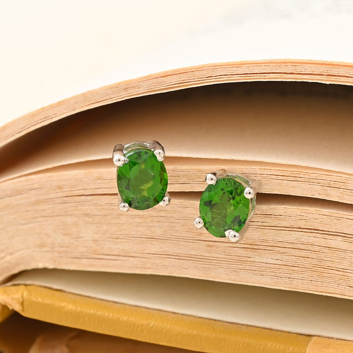 Chrome Diopside Earrings in Platinum Over Sterling Silver 0.75 ctw image number 1