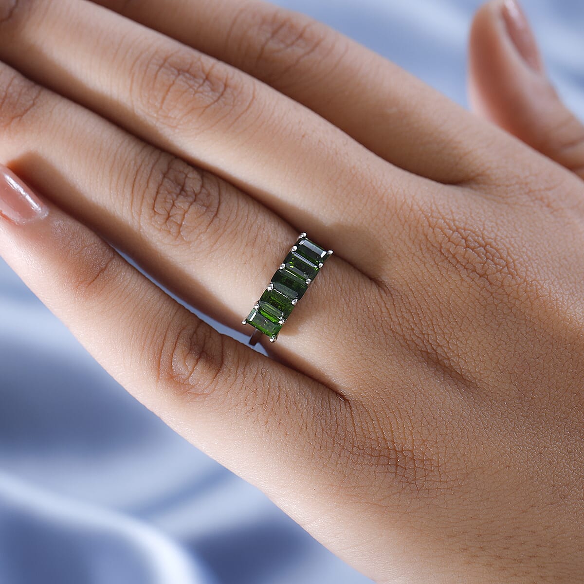 Chrome Diopside 5 Stone Ring in Platinum Over Sterling Silver (Size 10.0) 1.50 ctw image number 2