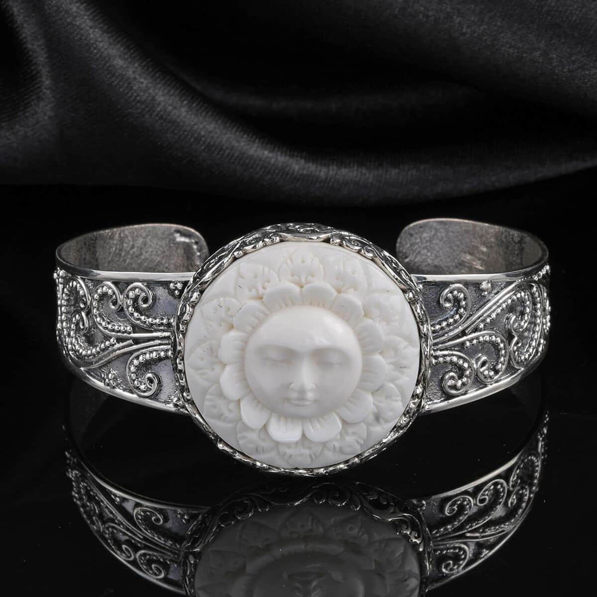 Bali Legacy Carved Bone Happy Floral Sun Cuff Bracelet in Sterling Silver (7.50 In) image number 1