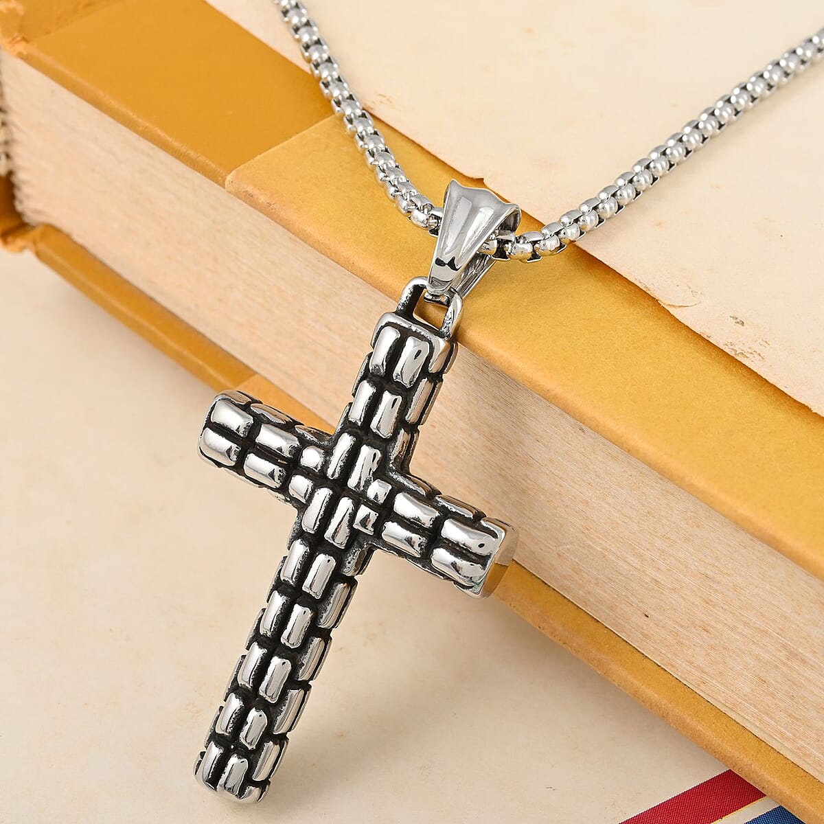 Men's Cross Pendant Necklace (24 Inches) in Stainless Steel (23.50 g) , Tarnish-Free, Waterproof, Sweat Proof Jewelry image number 1