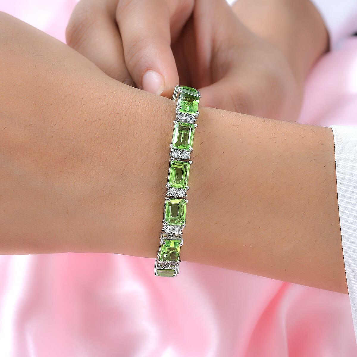Chartreuse Quartz (Triplet) and White Zircon Bracelet in Platinum Over Sterling Silver (6.50 In) 32.00 ctw image number 2
