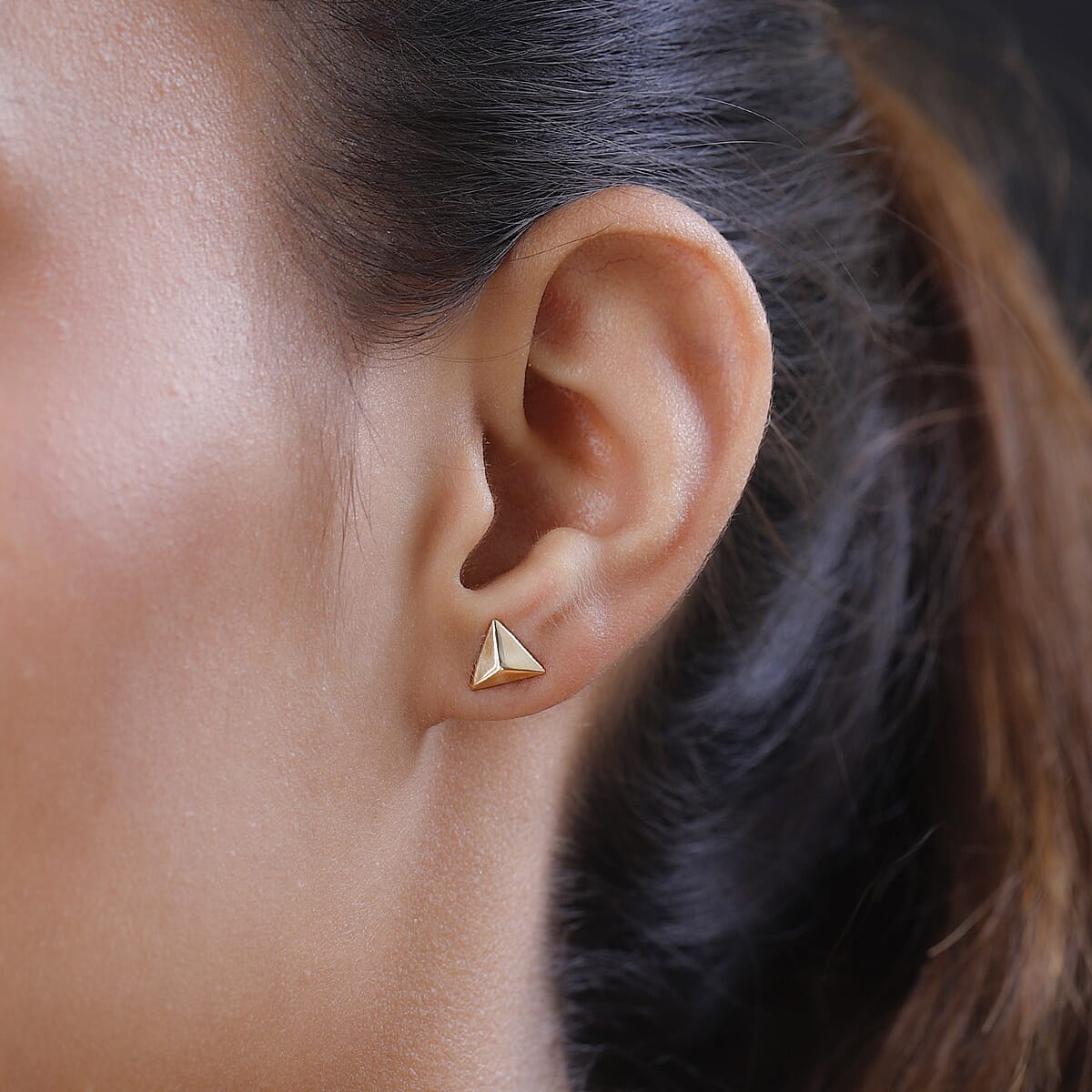 Luxoro 10K Yellow Gold Pyramid Stud Earrings image number 2