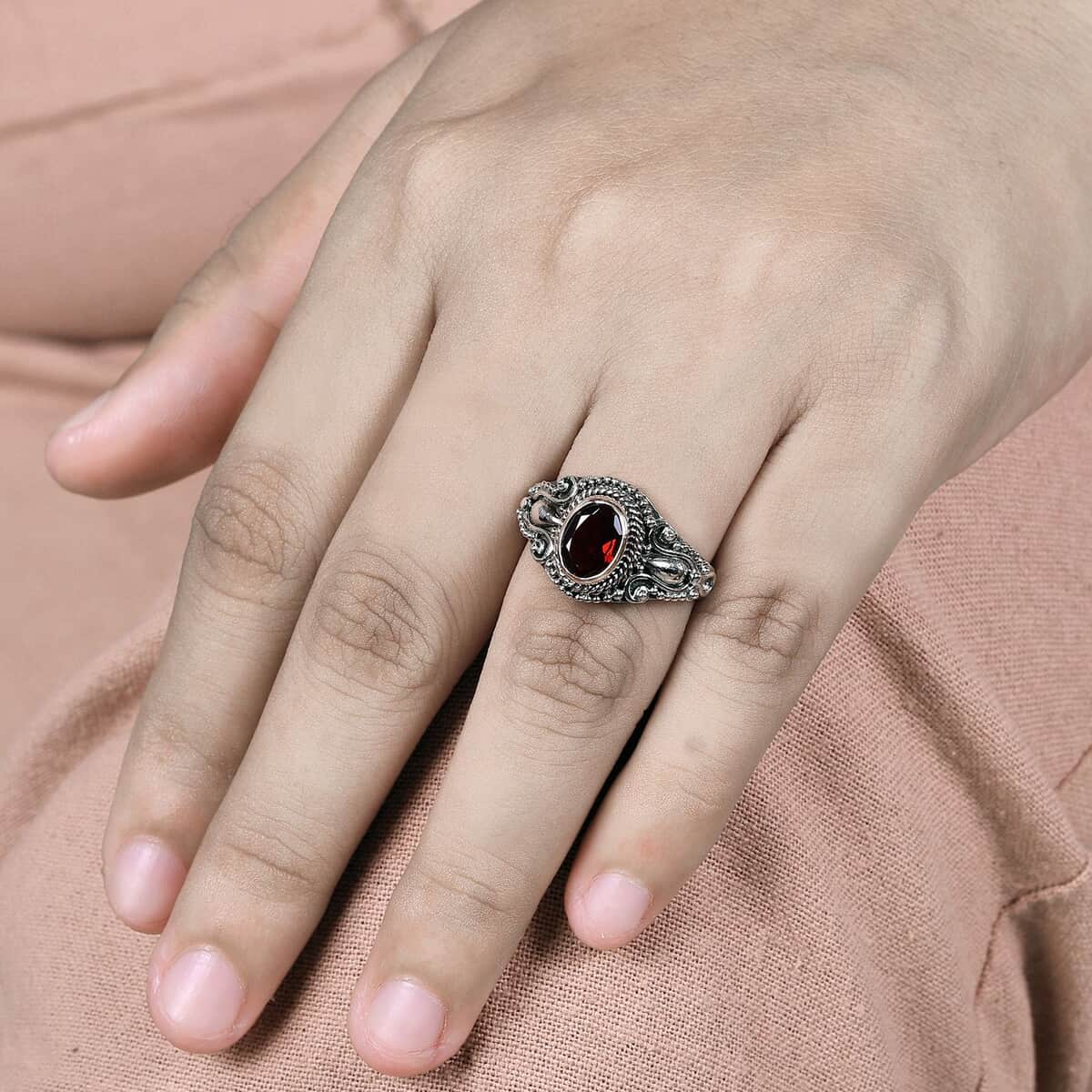 Bali Legacy Mozambique Garnet Ring in Sterling Silver (Size 10.0) 2.00 ctw image number 2
