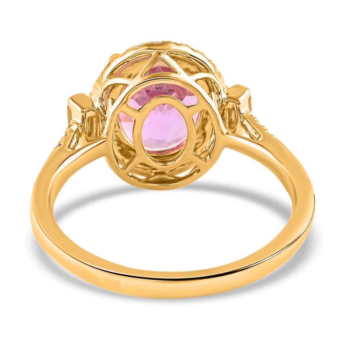 Iliana 18K Yellow Gold AAAA Patroke Kunzite and G-H SI Diamond Halo Ring 3.80 ctw (Del. 15-20 Days) image number 3