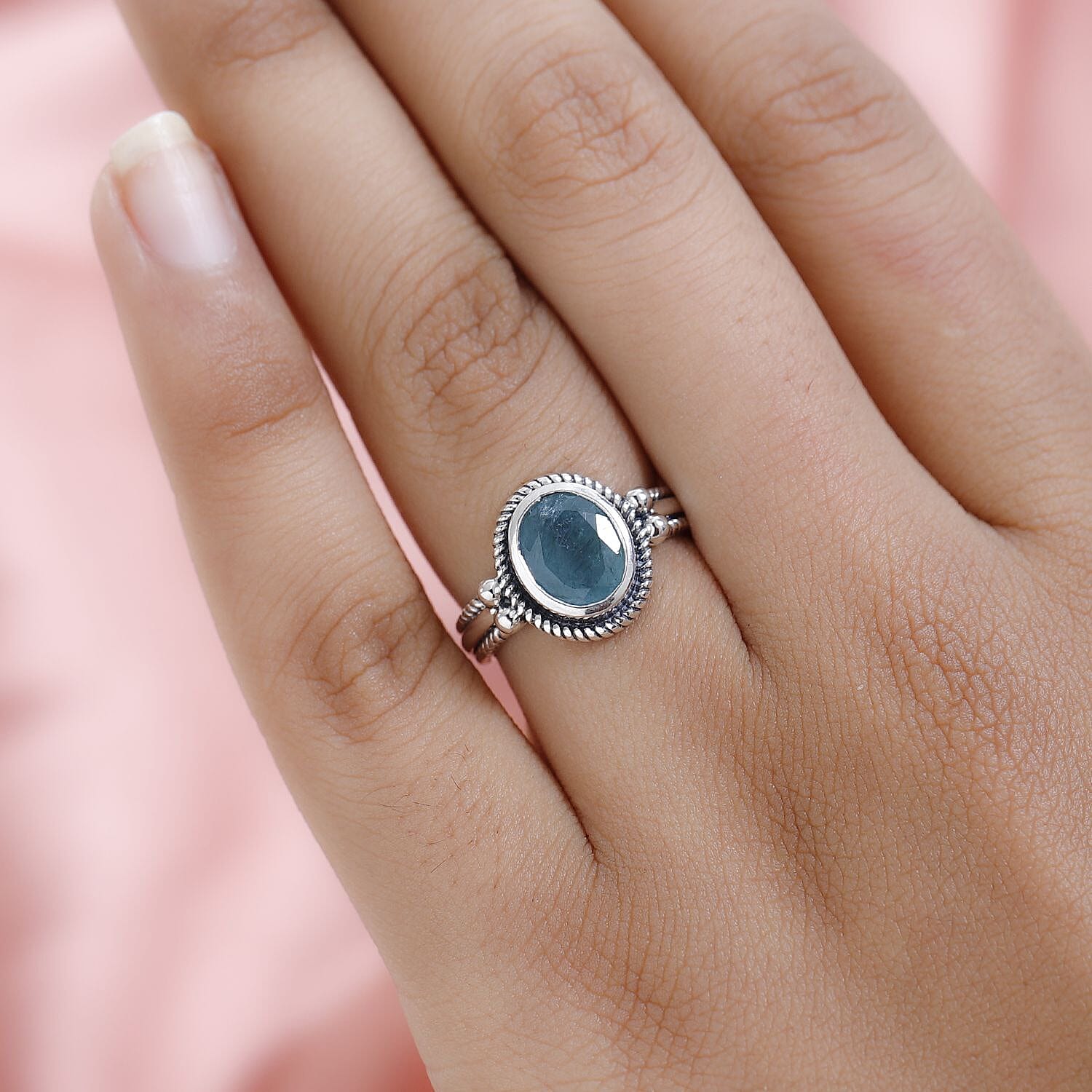 Artisan Crafted Grandidierite Solitaire Ring in Sterling Silver (Size 10.0) 2.00 ctw
