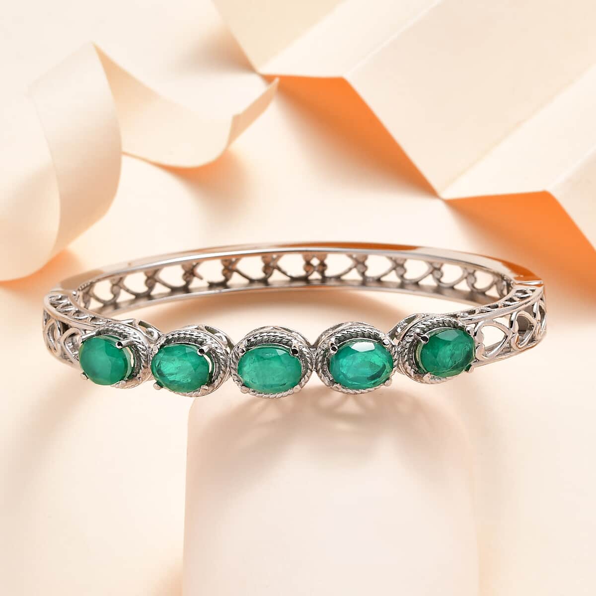 Emeraldine Quartz (Triplet) Bangle Bracelet in Stainless Steel (6.50 In) 8.00 ctw image number 1