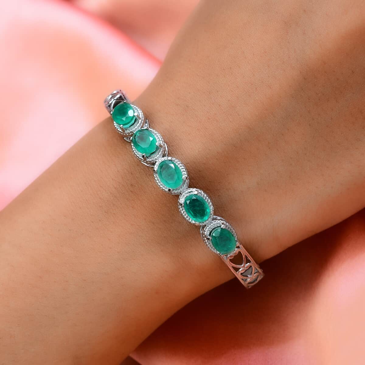 Emeraldine Quartz (Triplet) Bangle Bracelet in Stainless Steel (6.50 In) 8.00 ctw image number 2