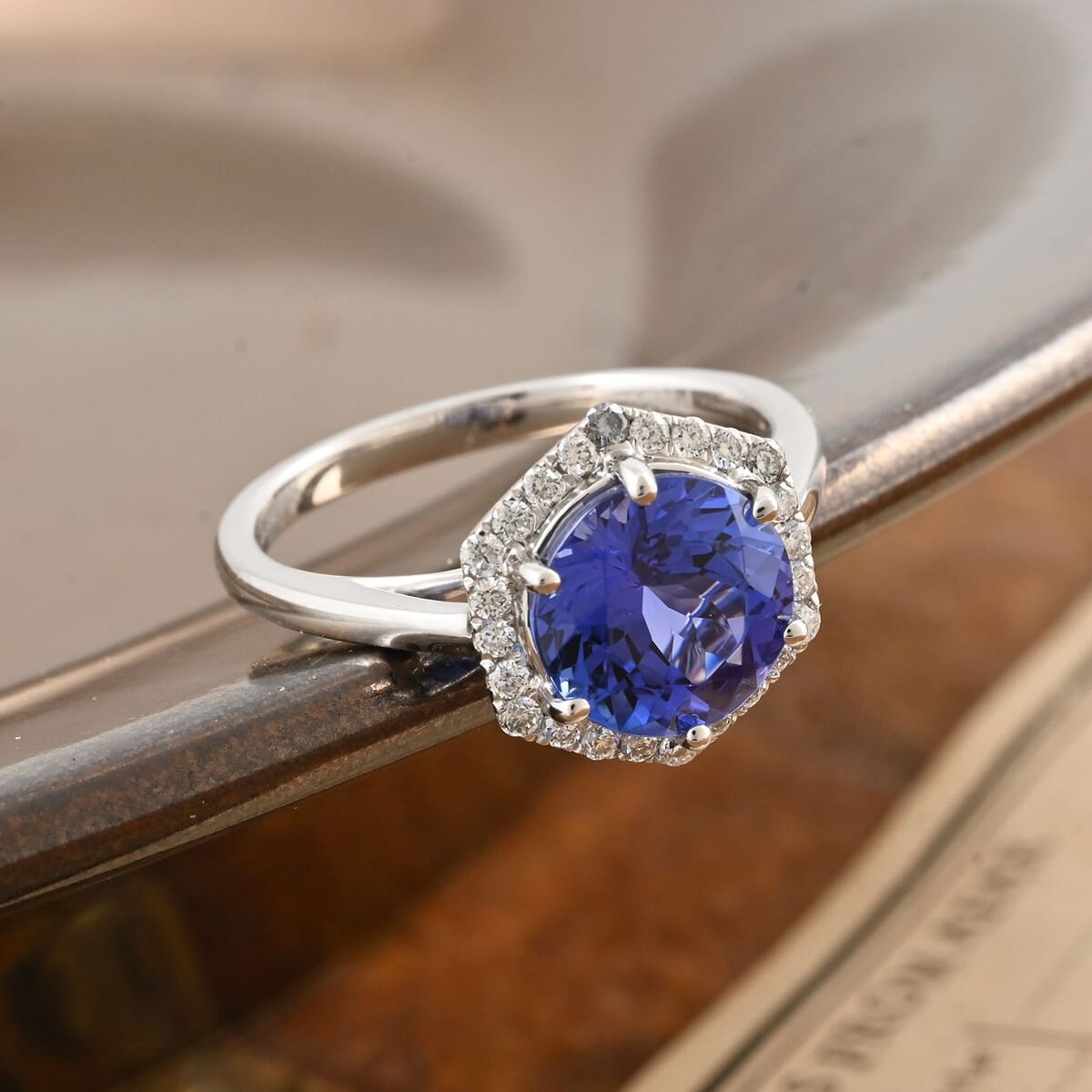 Certified & Appraised Rhapsody 950 Platinum AAAA Tanzanite and E-F VS Diamond Ring (Size 9.0) 5.65 Grams 3.00 ctw image number 1