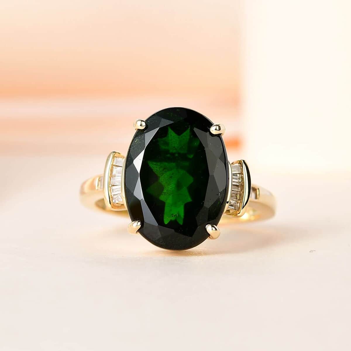 Luxoro 10K Yellow Gold Premium Chrome Diopside and Diamond Ring (Size 10.0) 5.80 ctw image number 1