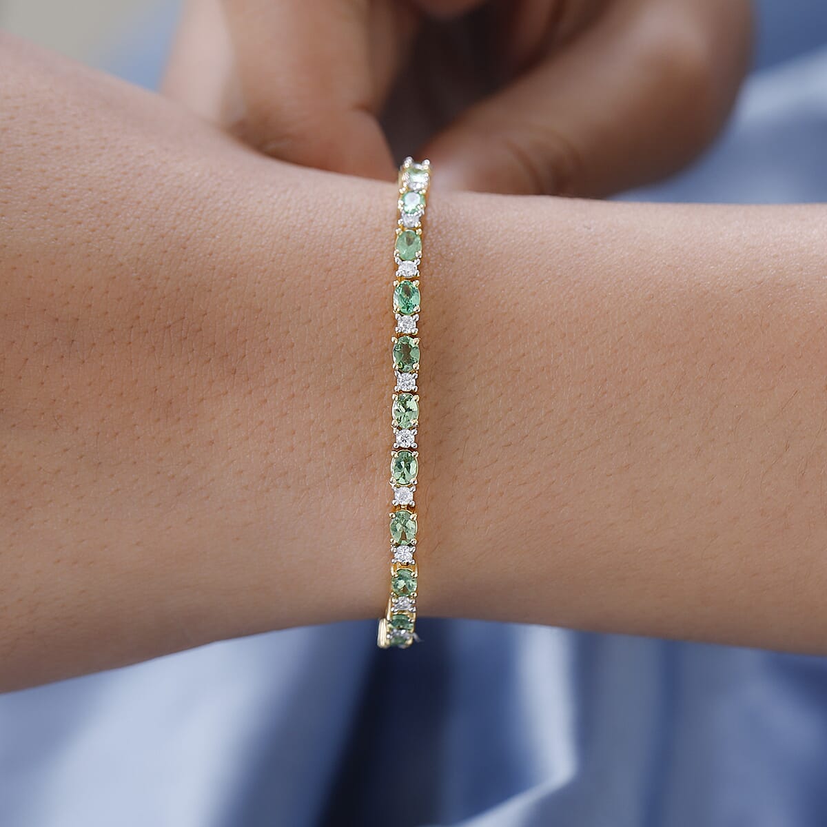 Premium Tsavorite Garnet and Moissanite Tennis Bracelet in Vermeil Yellow Gold Over Sterling Silver (7.25 In) 5.50 ctw image number 2