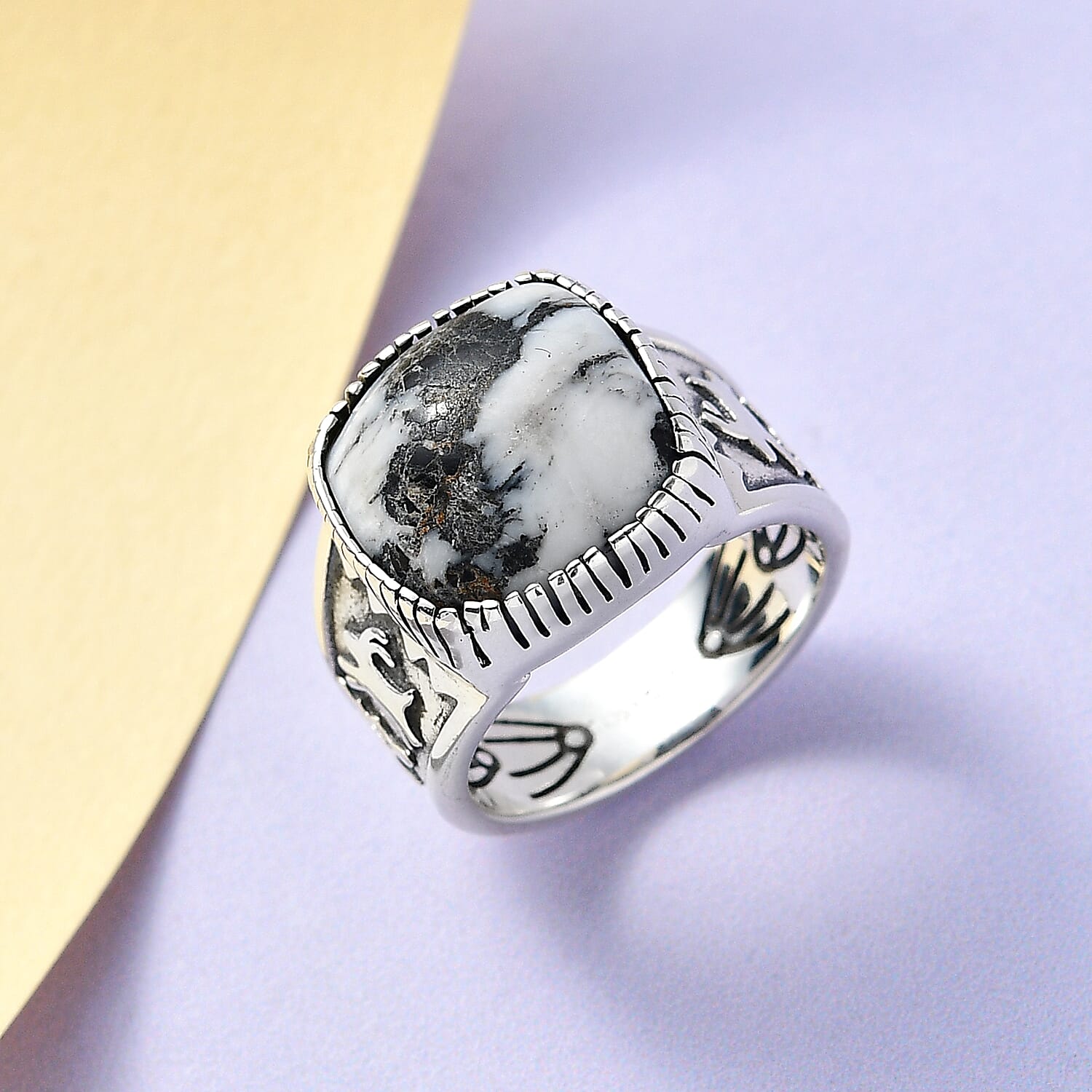 Artisan Crafted White Buffalo Solitaire Ring in Sterling Silver (Size 10.0) 9.40 ctw